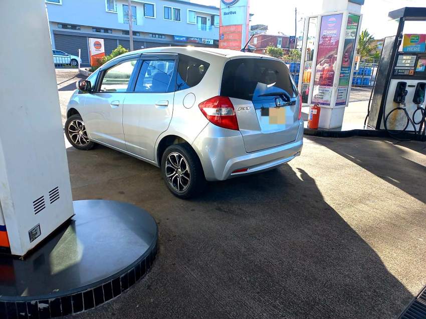 Honda Fit - 0 - Compact cars  on Aster Vender