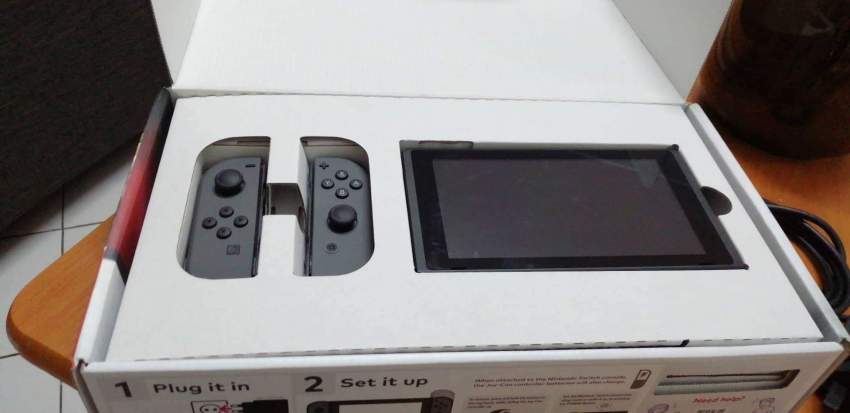 Nintendo switch + Mario Kart Deluxe 8 - 0 - PS4, PC, Xbox, PSP Games  on Aster Vender