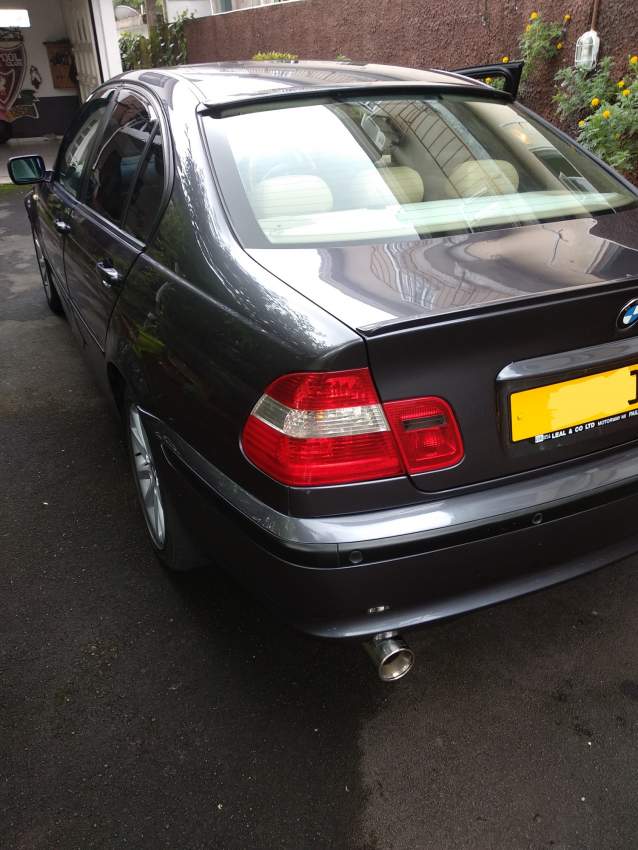 BMW 318I  - 1 - Luxury Cars  on Aster Vender