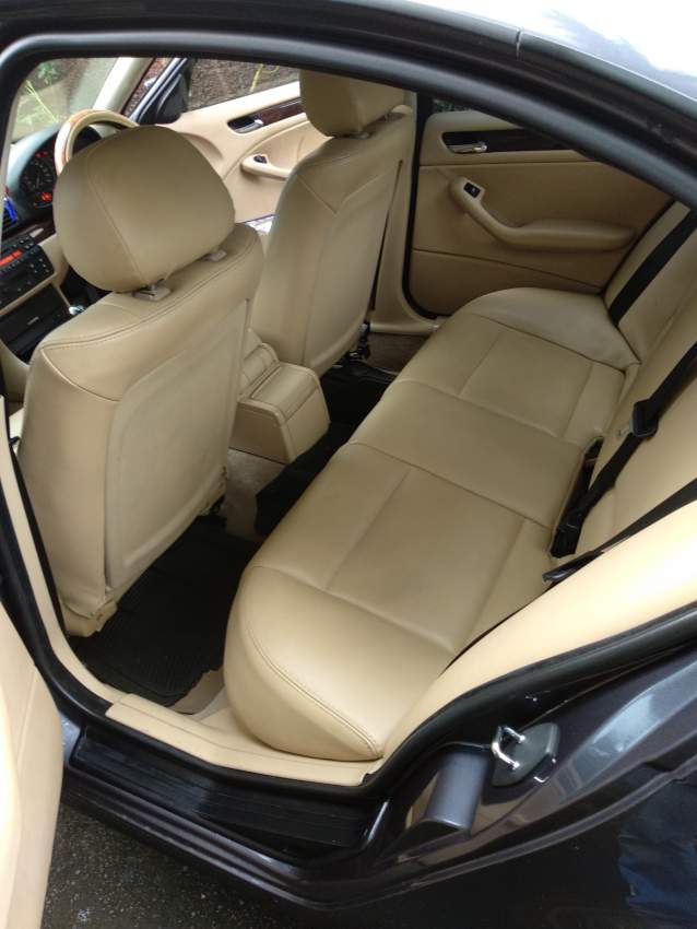 BMW 318I  - 4 - Luxury Cars  on Aster Vender