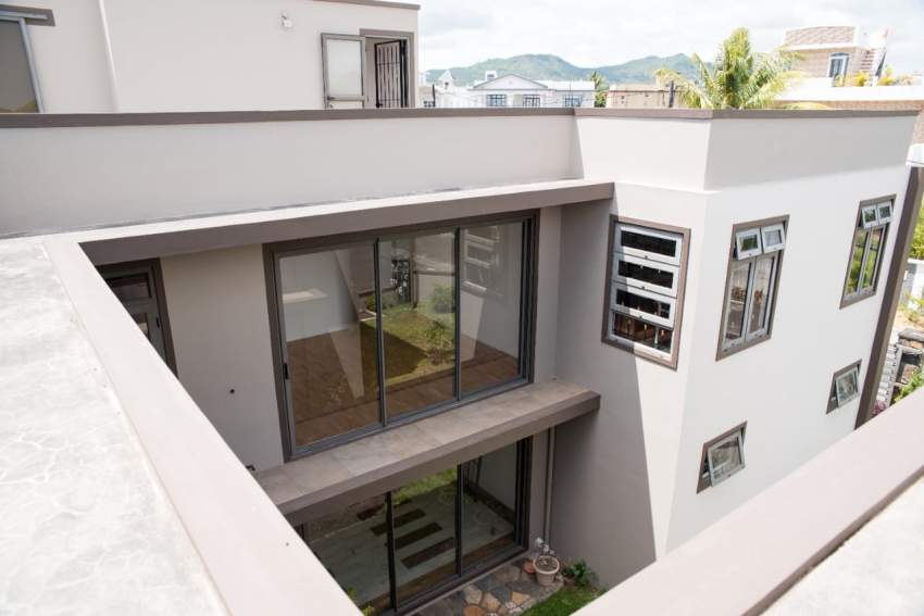 HOUSE - 5 BEDROOMS - SEMI-FURNISHED - 507M² - 10 - House  on Aster Vender
