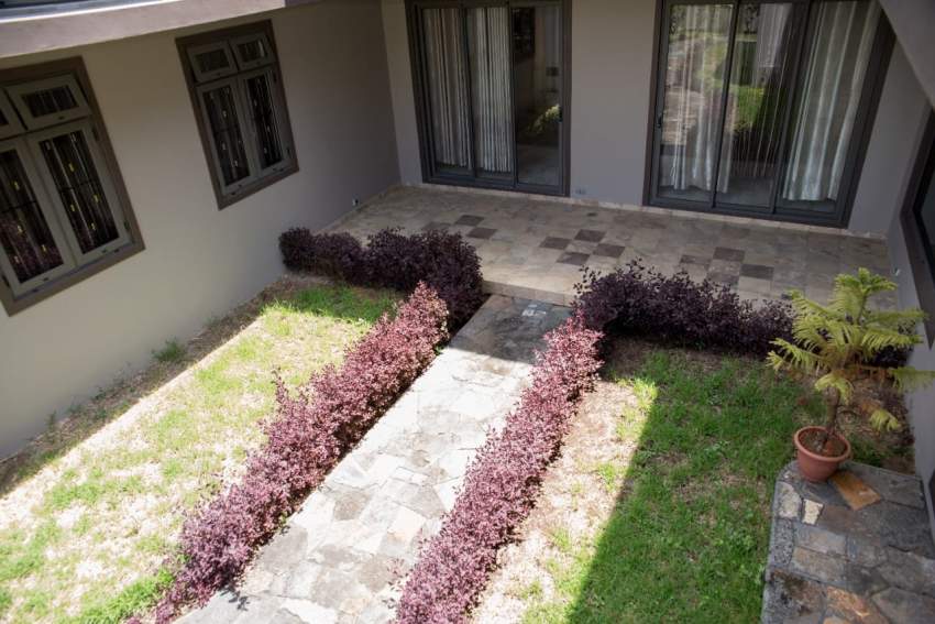 HOUSE - 5 BEDROOMS - SEMI-FURNISHED - 507M² - 12 - House  on Aster Vender