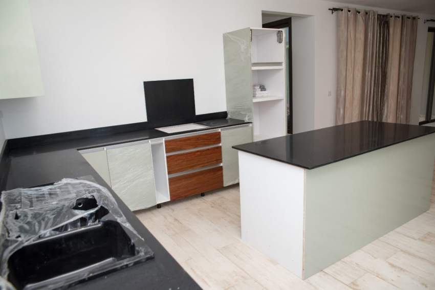 HOUSE - 5 BEDROOMS - SEMI-FURNISHED - 507M² - 15 - House  on Aster Vender