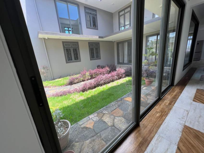 HOUSE - 5 BEDROOMS - SEMI-FURNISHED - 507M² - 19 - House  on Aster Vender