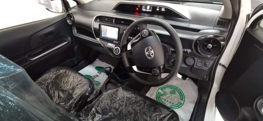 Toyota Aqua - 1 - Family Cars  on Aster Vender