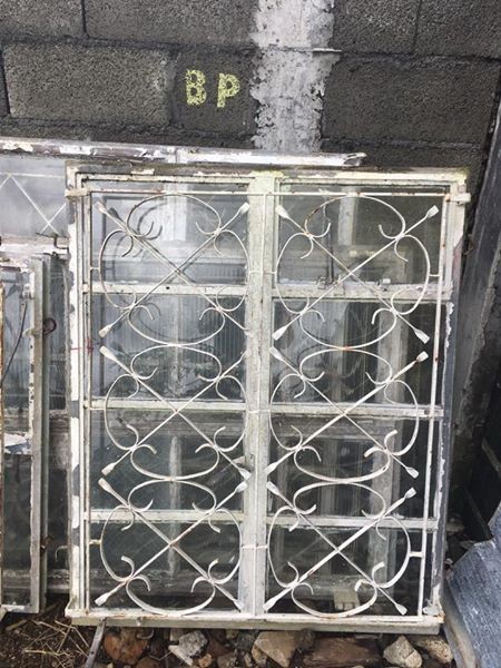 second hand metal doors and windows - 1 - Others  on Aster Vender