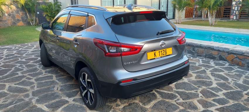 Nissan qashqai - 1 - SUV Cars  on Aster Vender