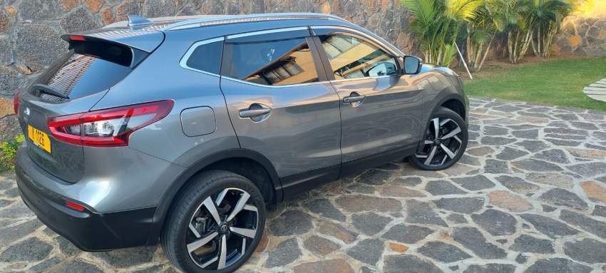 Nissan qashqai - 4 - SUV Cars  on Aster Vender
