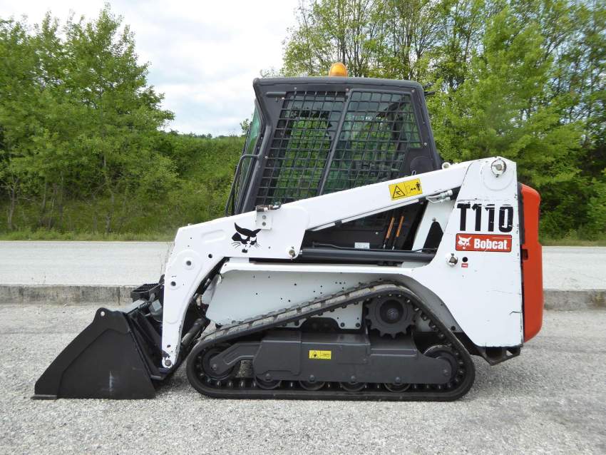 Bobcat Track Loader Model T110 - 0 - Excavator & Loader  on Aster Vender