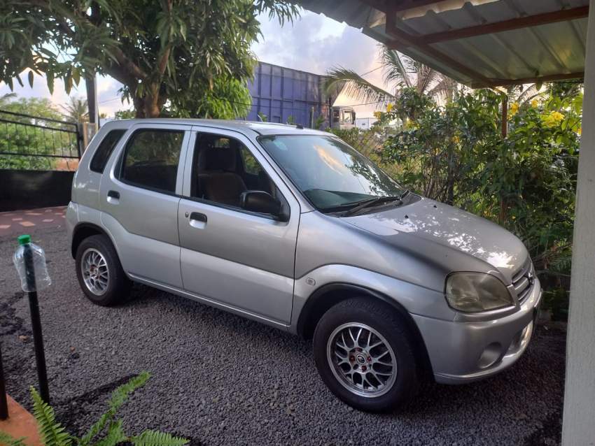 Suzuki Swift Car 05 Japan - 0 - Family Cars  on Aster Vender