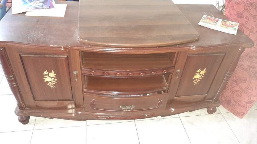 Meuble tele - 1 - China cabinets (Argentier)  on Aster Vender