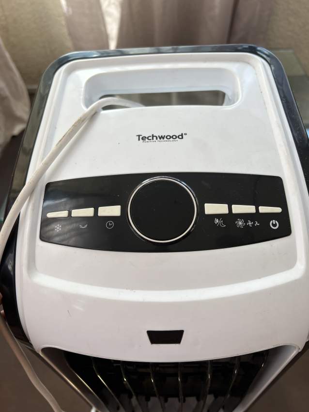 Ventilateur Techwood - 1 - Bathroom  on Aster Vender