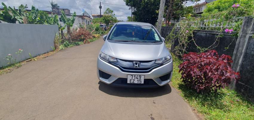 Honda Fit Hybrid Car - 0 - Family Cars  on Aster Vender