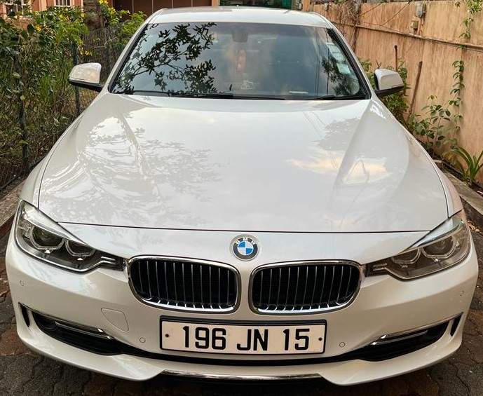 BMW 320i - 3 - Luxury Cars  on Aster Vender