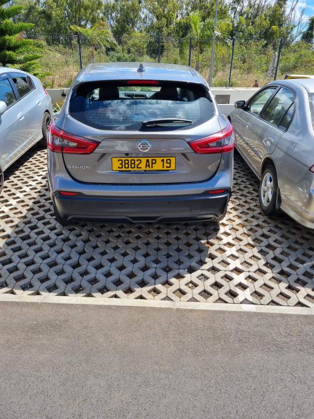 Nissan Qashqai - 0 - SUV Cars  on Aster Vender