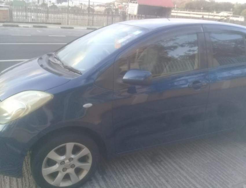 Toyota Vitz 05 full option automatic 1300cc - 3 - Compact cars  on Aster Vender