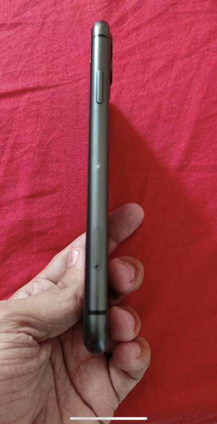 I phone 11 - 0 - iPhones  on Aster Vender