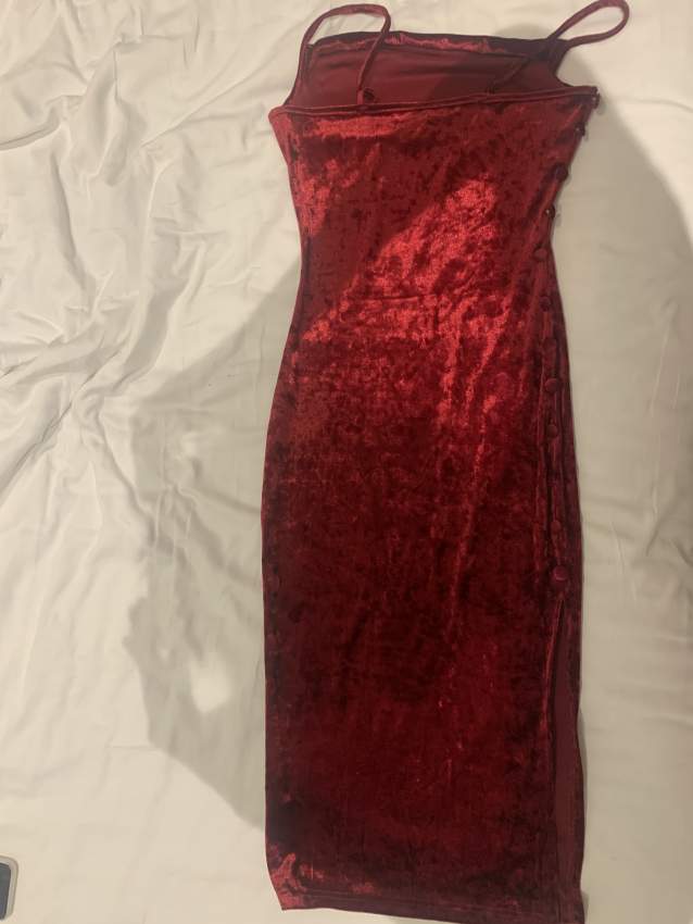 Robe rouge taille s - 1 - Others  on Aster Vender
