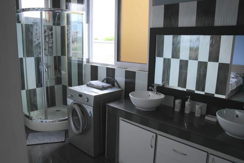 Albion location villa neuve 2 chambres climatisées  - 7 - House  on Aster Vender