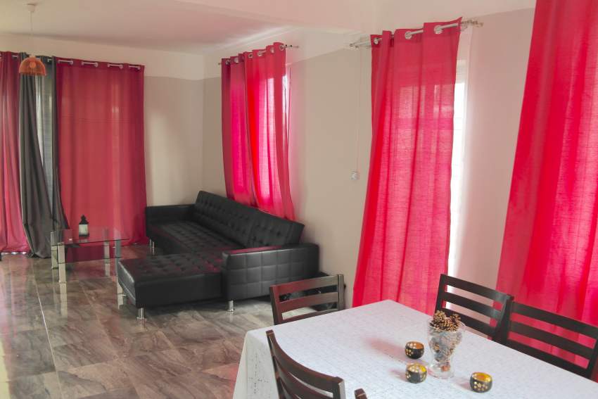 Albion location villa neuve 2 chambres climatisées  - 4 - House  on Aster Vender