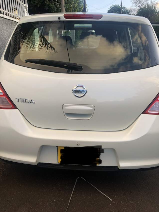 SOLD/ VENDU Car for sale / Voiture à vendre ( Nissan Tiida) - 1 - Compact cars  on Aster Vender