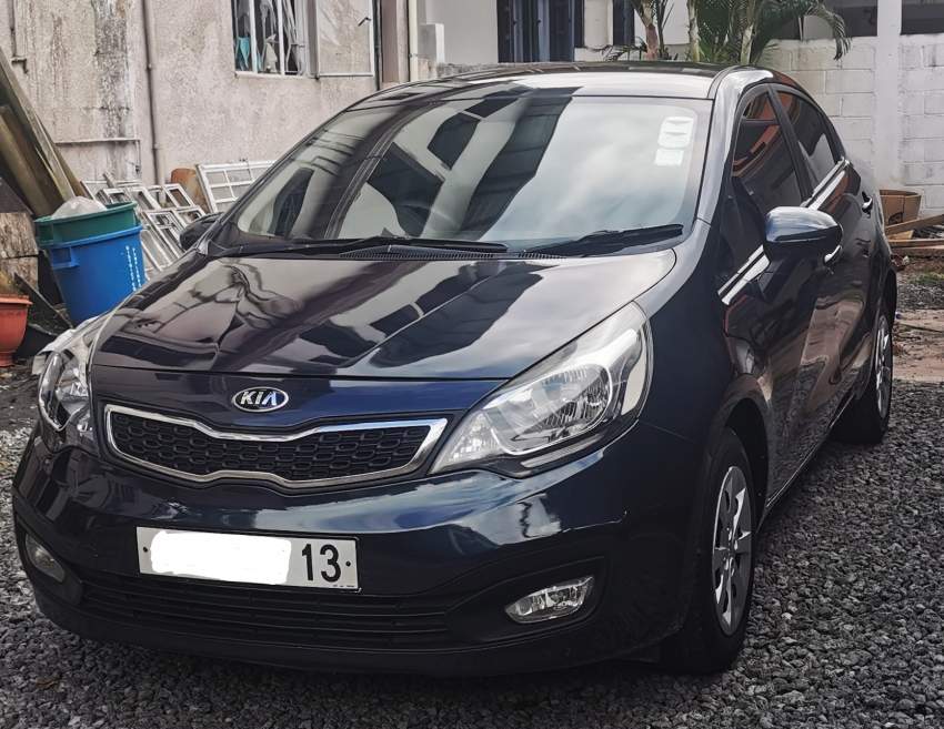Kia Rio 2013 - 3 - Compact cars  on Aster Vender