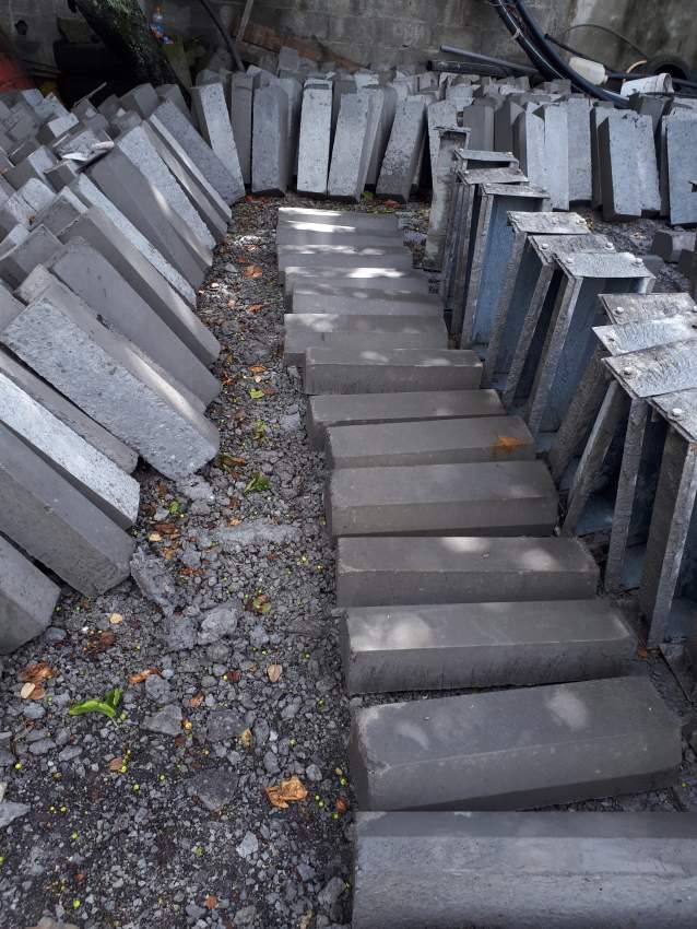 kerb (brick) a vendre on Aster Vender