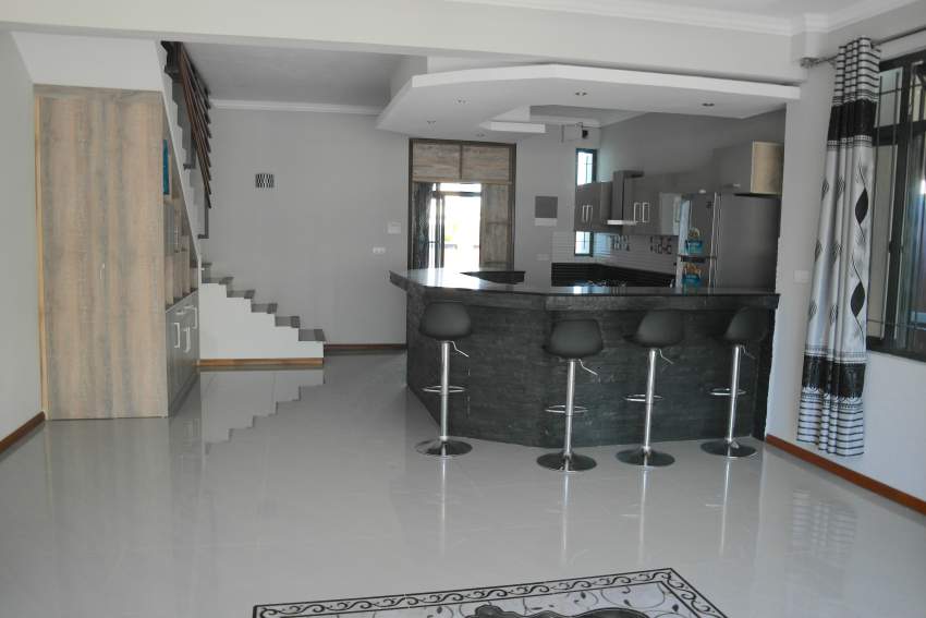 Maison équipée et meublée avec piscine située a Flic en Flac - 2 - House  on Aster Vender