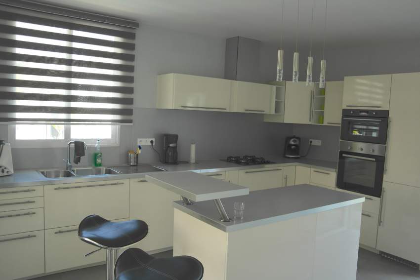 Rivière Noire magnifique villa rénovée près de la plage dans un quarti - 0 - House  on Aster Vender