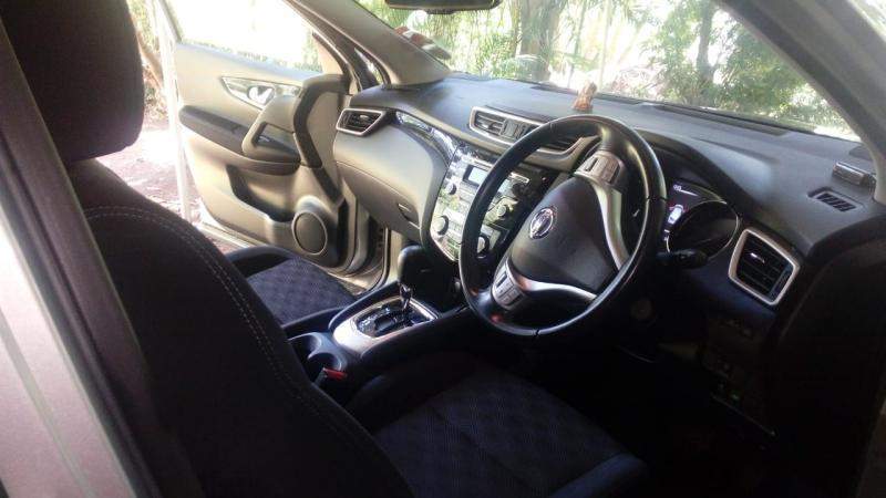 Nissan Qashqai 1.2 Acenta Turbo - 3 - SUV Cars  on Aster Vender