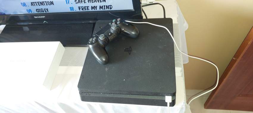 Ps4 pro - 0 - PlayStation 4 (PS4)  on Aster Vender