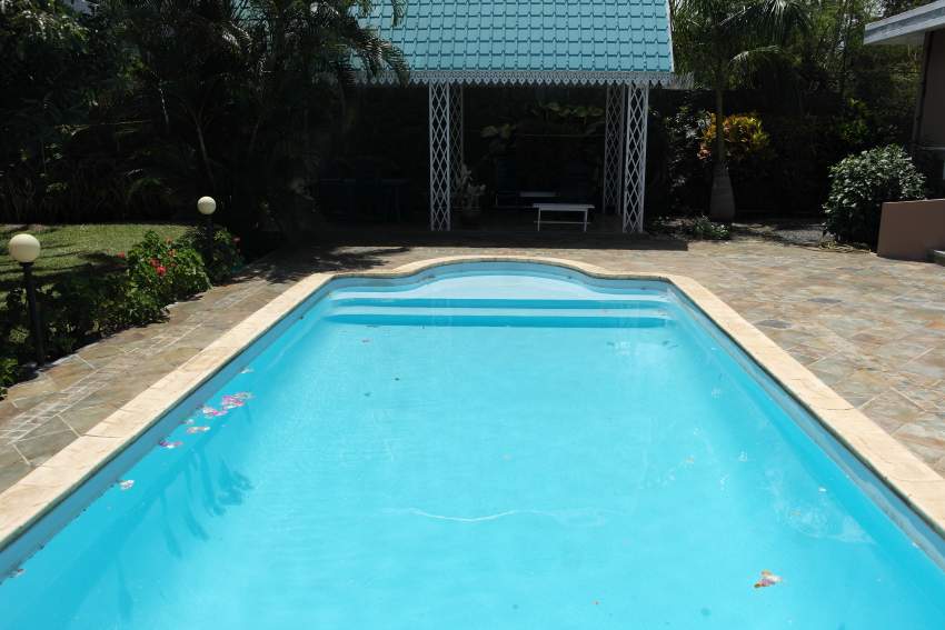 Flic en Flac location grande villa avec piscine et appartement indépen - 1 - Villas  on Aster Vender