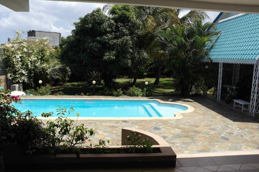 Flic en Flac location grande villa avec piscine et appartement indépen - 0 - Villas  on Aster Vender