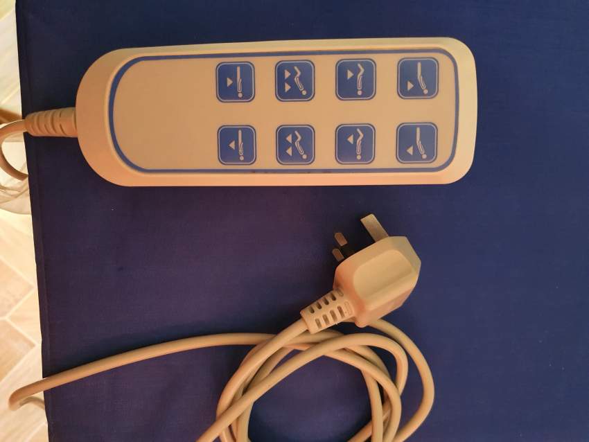 Medical bed - 1 - Other Medical equipment  on Aster Vender