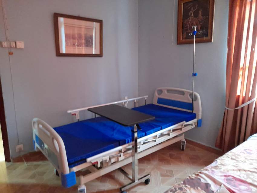 Medical bed - 0 - Other Medical equipment  on Aster Vender