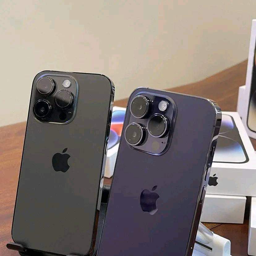 ze - 0 - iPhones  on Aster Vender