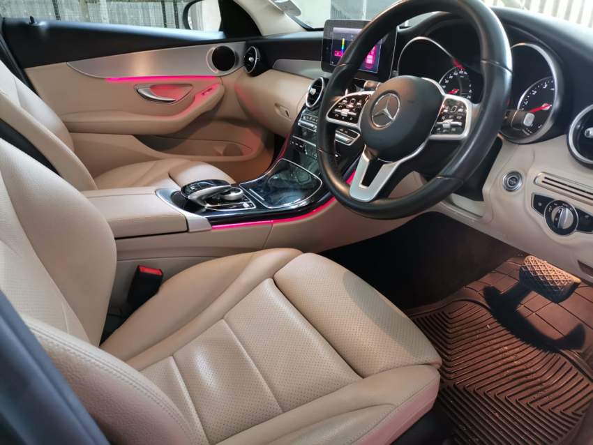 Mercedes C180 Year 2019 - 4 - Luxury Cars  on Aster Vender