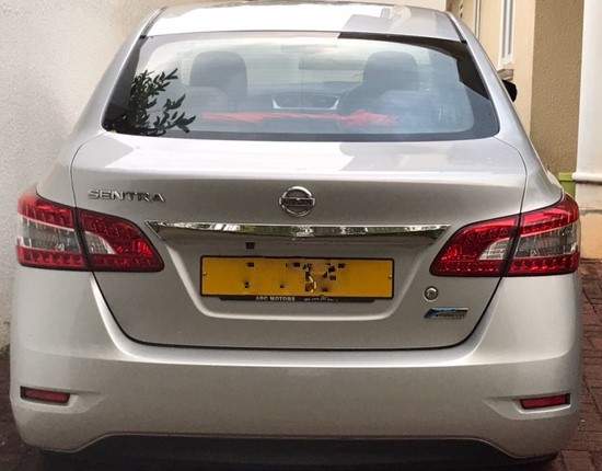 Nissan Sentra 2017 for sale - 3 - Family Cars  on Aster Vender