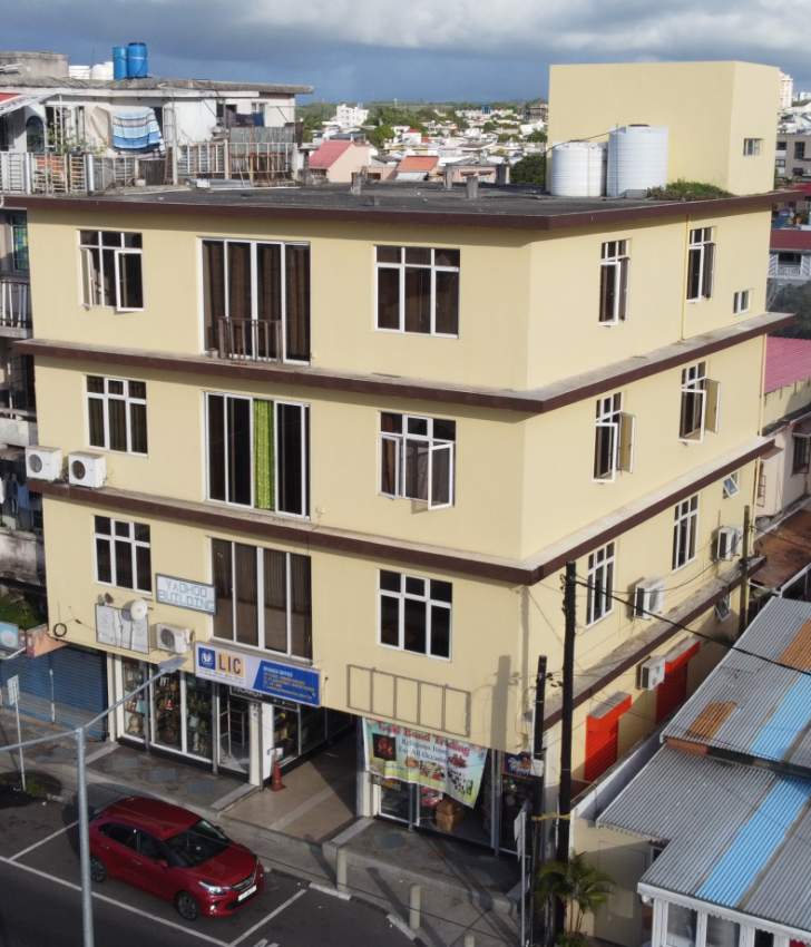 Commercial space for rent in Yadhoo building, QB - First floor - 50m² - 5 - Commercial Space  on Aster Vender