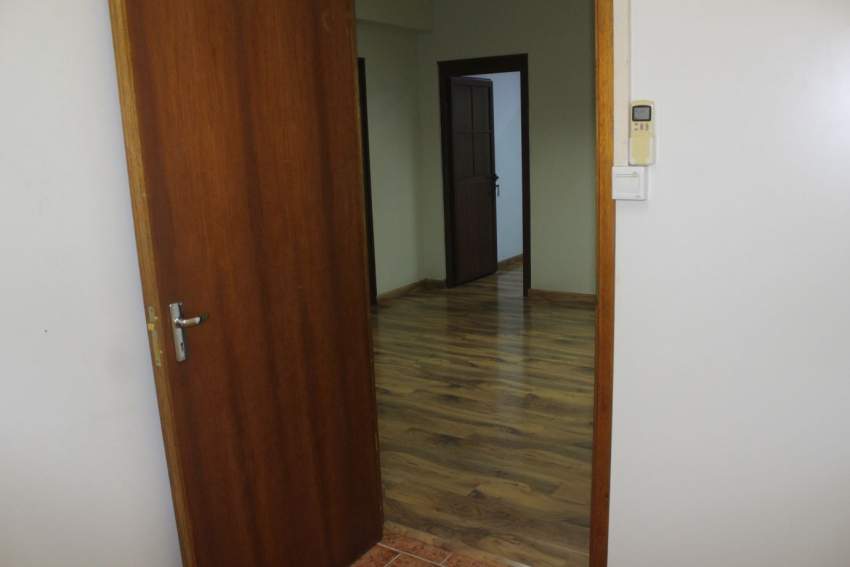 Commercial space for rent in Yadhoo building, QB - First floor - 50m² - 2 - Commercial Space  on Aster Vender