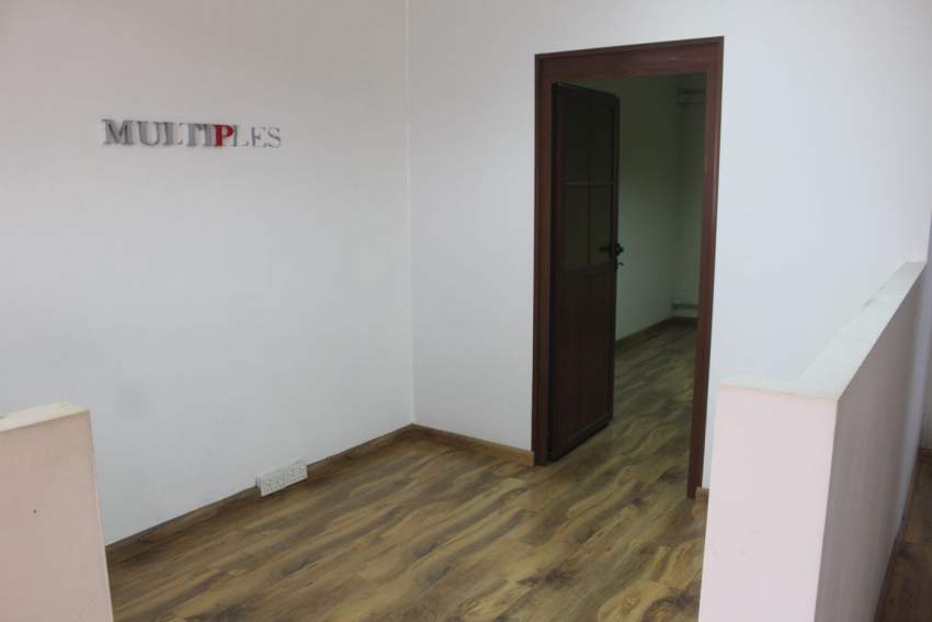 Commercial space for rent in Yadhoo building, QB - First floor - 50m² - 0 - Commercial Space  on Aster Vender