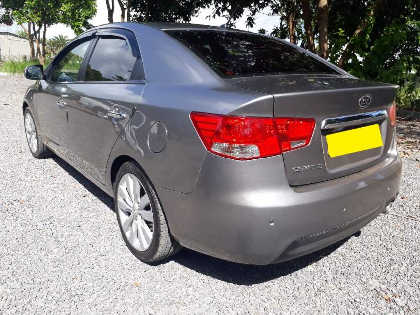Kia Cerato 2012 - 2 - Family Cars  on Aster Vender