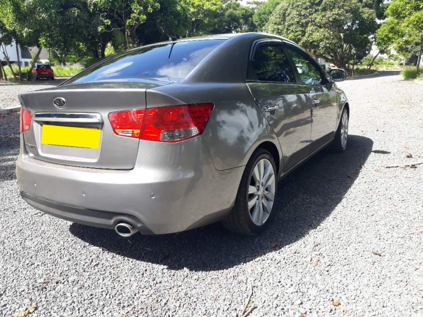 Kia Cerato 2012 - 3 - Family Cars  on Aster Vender