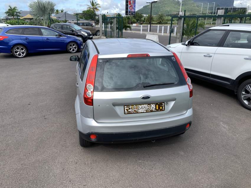 Ford Fiesta 06 - 1 - Compact cars  on Aster Vender