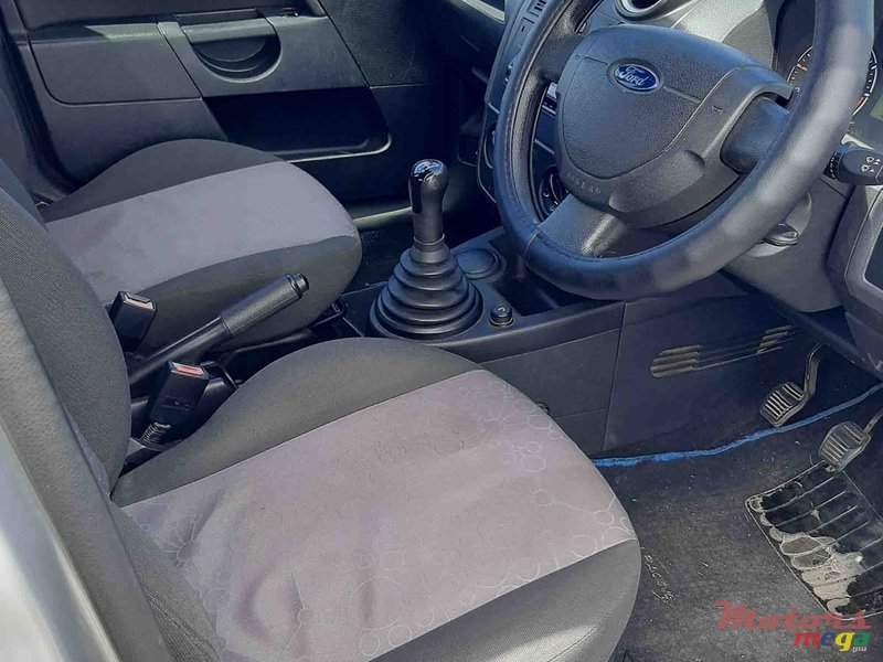 Ford Fiesta 06 - 2 - Compact cars  on Aster Vender