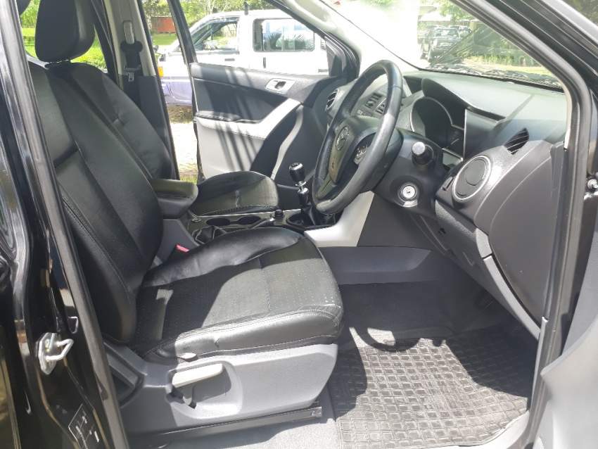 Mazda BT 50 - 4 - Pickup trucks (4x4 & 4x2)  on Aster Vender