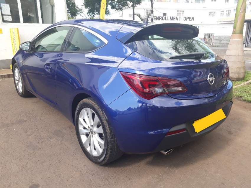 Opel Astra GTC 2Door - 3 - Compact cars  on Aster Vender