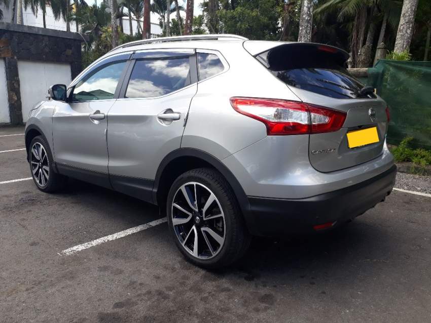 Nissan Qashqai 1461cc in mint condition - 2 - SUV Cars  on Aster Vender