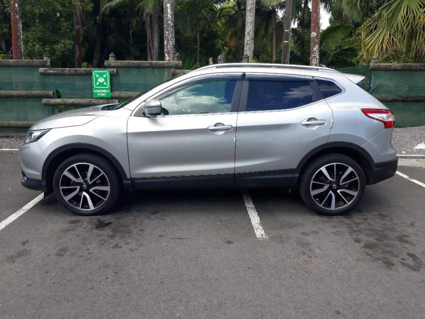 Nissan Qashqai 1461cc in mint condition - 4 - SUV Cars  on Aster Vender