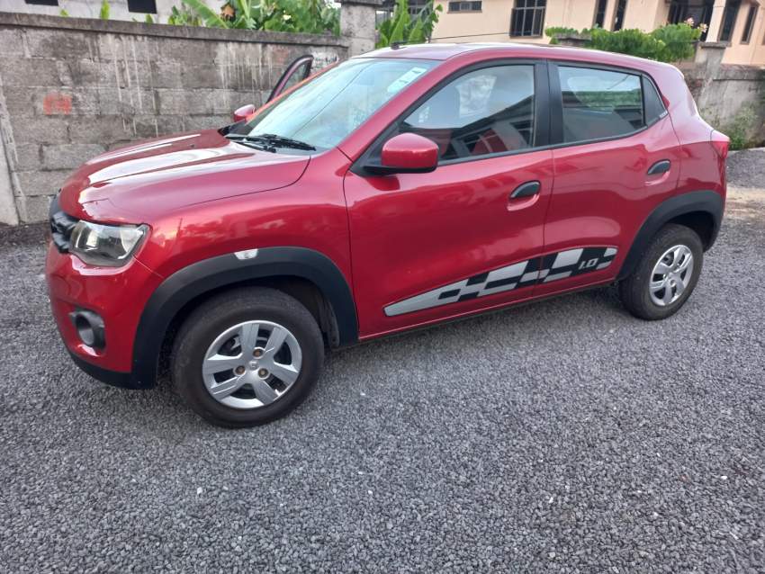 RENAULT KWID 2018 - 4 - Family Cars  on Aster Vender